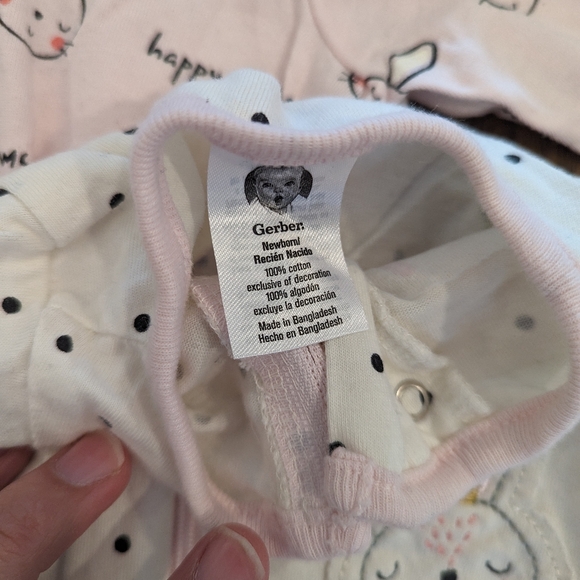 Gerber newborn footed sleepers - Picture 2 of 2